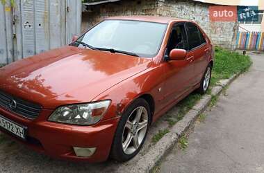 Седан Lexus IS 1999 в 