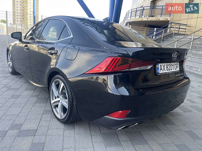 Седан Lexus IS 2017 в Києві