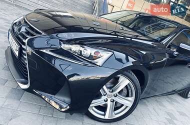 Седан Lexus IS 2017 в Киеве