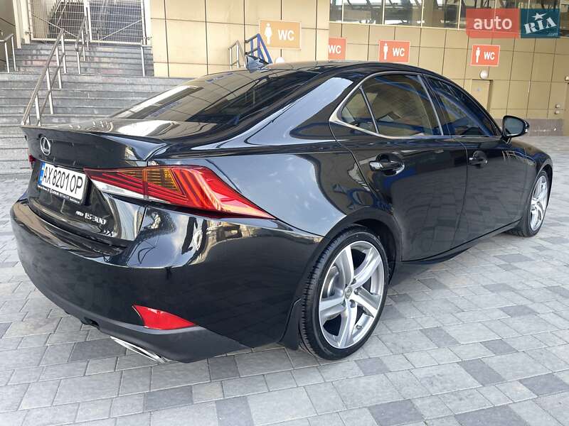 Седан Lexus IS 2017 в Києві