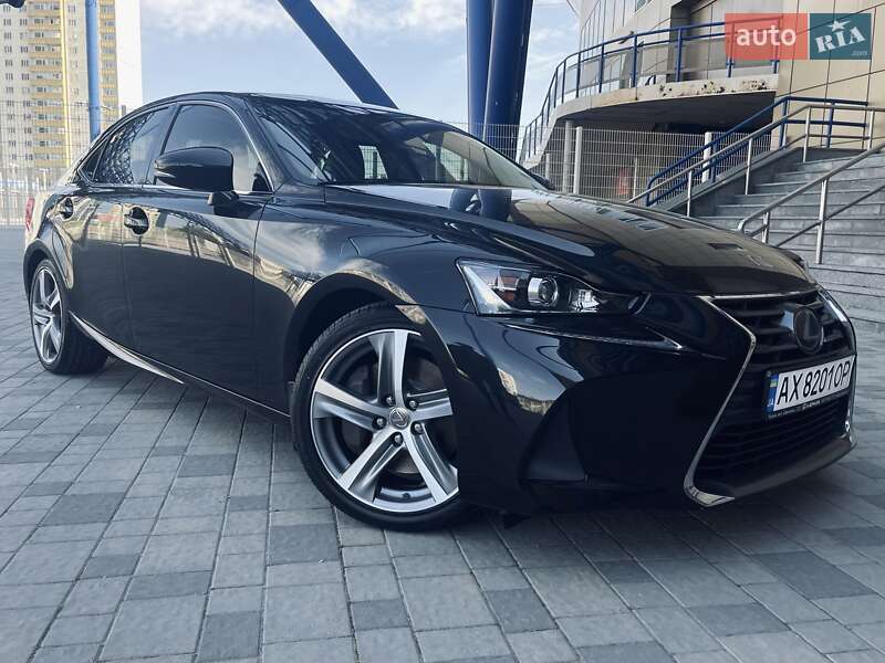 Седан Lexus IS 2017 в Києві