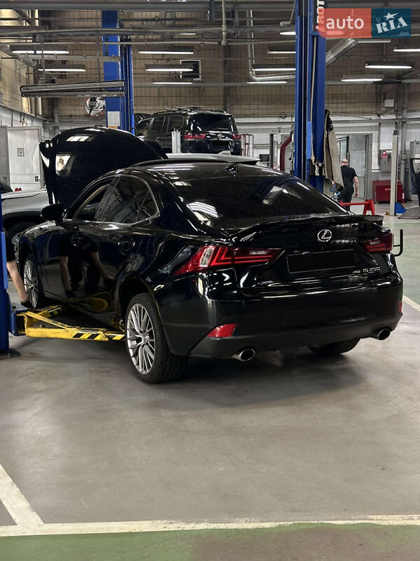 Седан Lexus IS 2013 в Києві фото 3 Седан Lexus IS 2013 в Києві