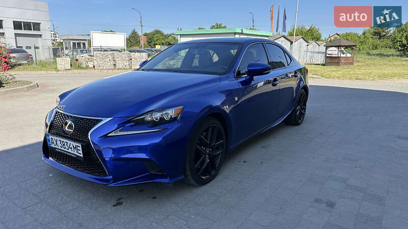 Седан Lexus IS 2016 в Ивано-Франковске