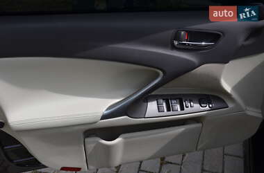 Седан Lexus IS 2010 в 