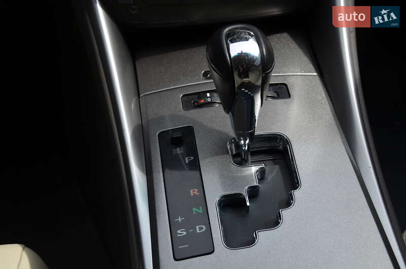 Седан Lexus IS 2010 в Харькове