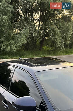 Седан Lexus IS 2015 в 