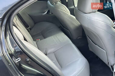 Седан Lexus IS 2005 в 