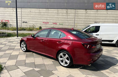 Седан Lexus IS 2012 в 