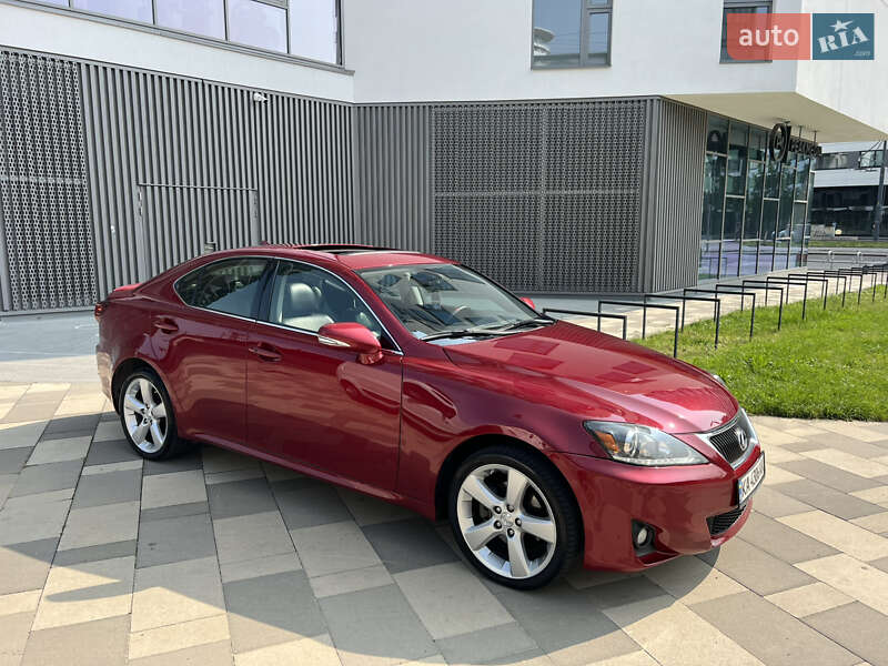 Седан Lexus IS 2012 в Киеве