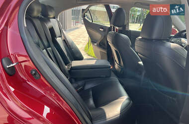 Седан Lexus IS 2012 в 