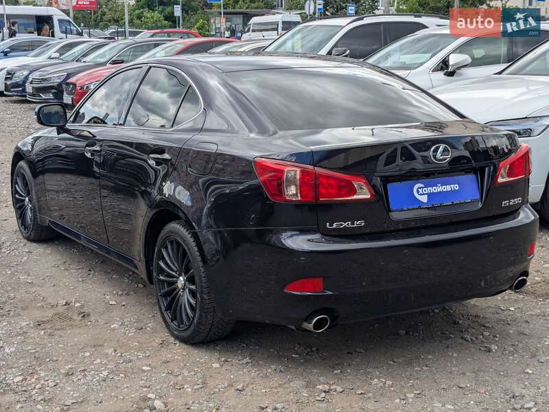 Седан Lexus IS 2011 в Києві