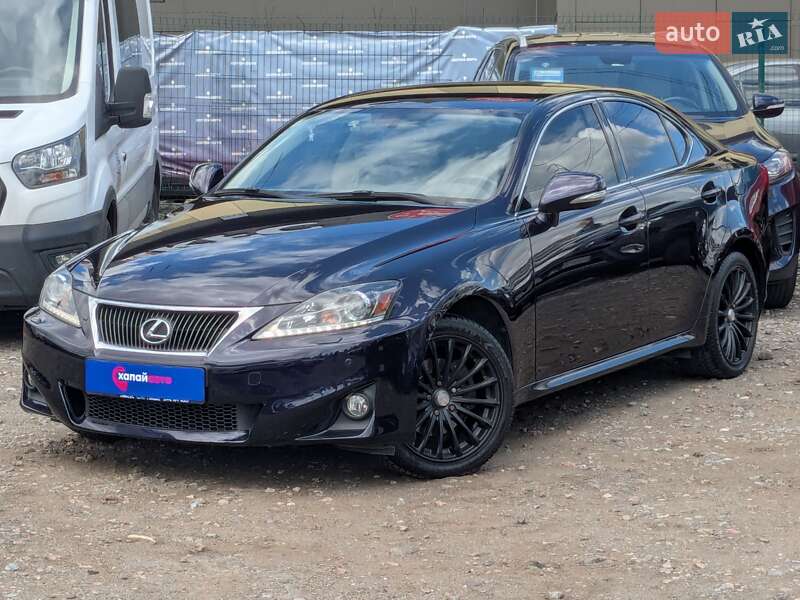 Lexus IS 2011