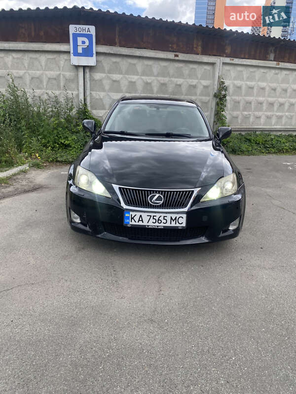 Седан Lexus IS 2007 в Киеве