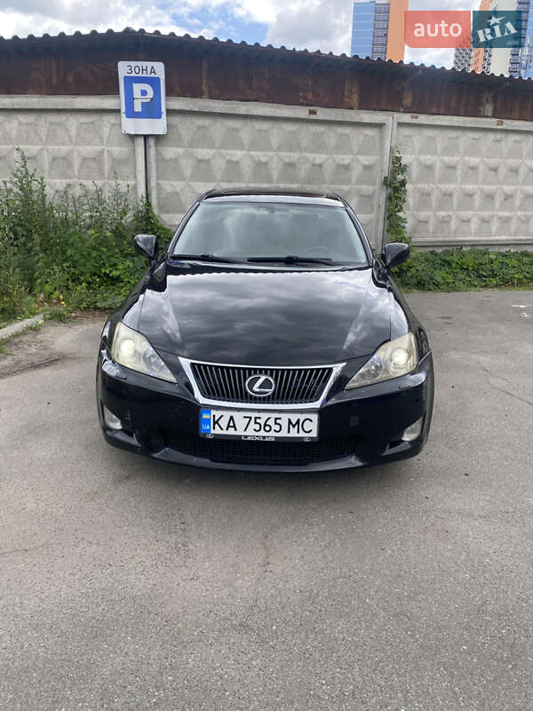 Седан Lexus IS 2007 в Киеве