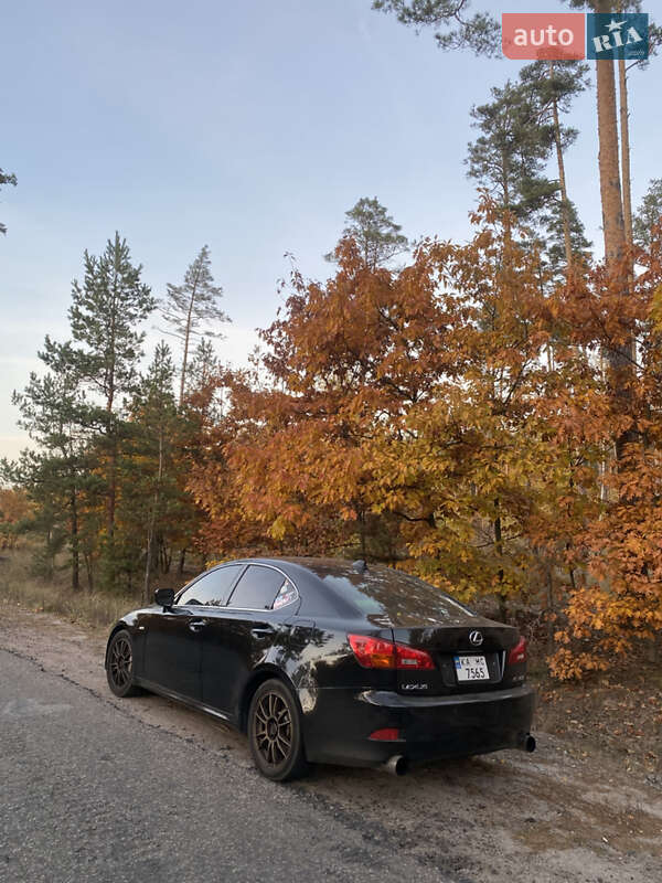 Седан Lexus IS 2007 в Киеве