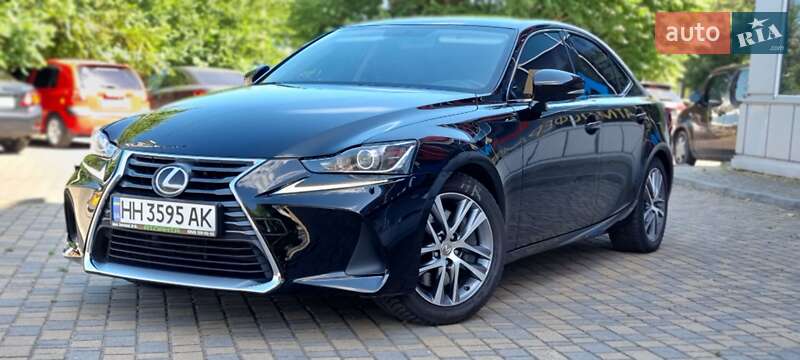 Lexus IS 2017