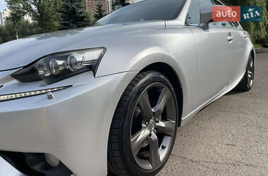 Седан Lexus IS 2014 в 