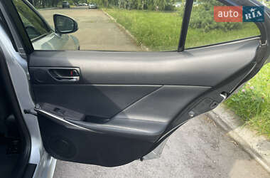 Седан Lexus IS 2014 в 