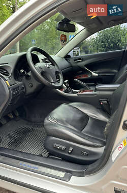 Седан Lexus IS 2006 в 