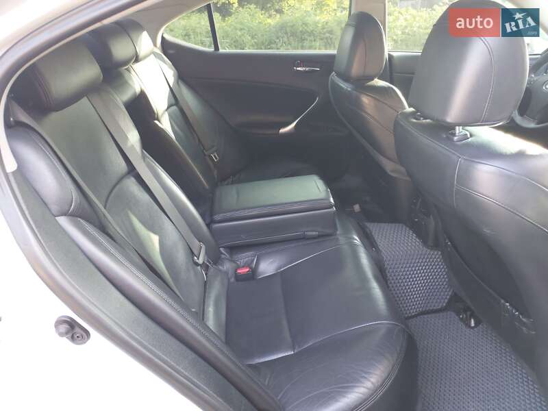 Седан Lexus IS 2007 в Новгород-Сіверському фото 10 Седан Lexus IS 2007 в Новгород-Сіверському