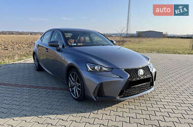 Седан Lexus IS 2017 в Киеве