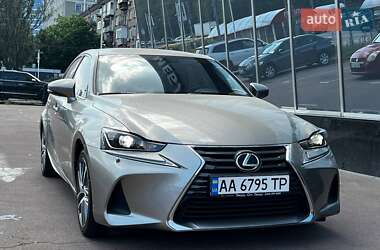 Седан Lexus IS 2017 в Киеве