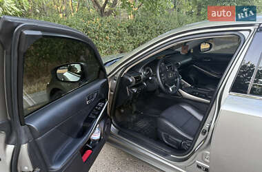 Седан Lexus IS 2013 в 