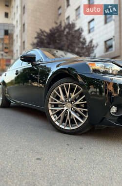 Седан Lexus IS 2013 в 