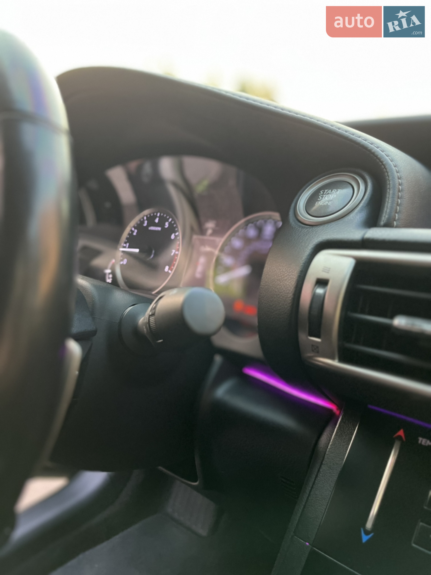 2013 Lexus IS - мініатюра 28