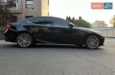 Седан Lexus IS 2013 в 