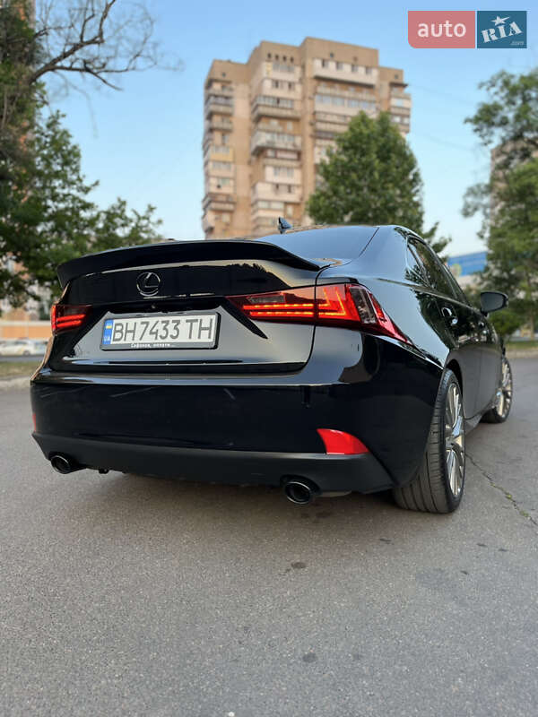 Седан Lexus IS 2013 в Одессе