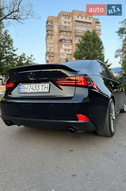Седан Lexus IS 2013 в 