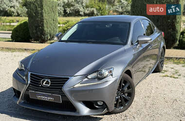 Седан Lexus IS 2016 в 