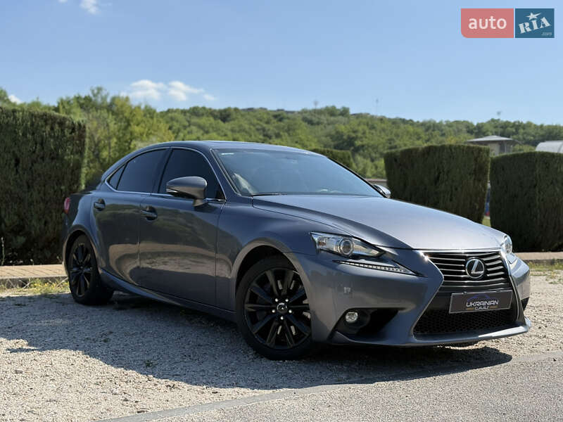 Седан Lexus IS 2016 в Дніпрі