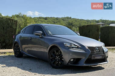 Седан Lexus IS 2016 в 