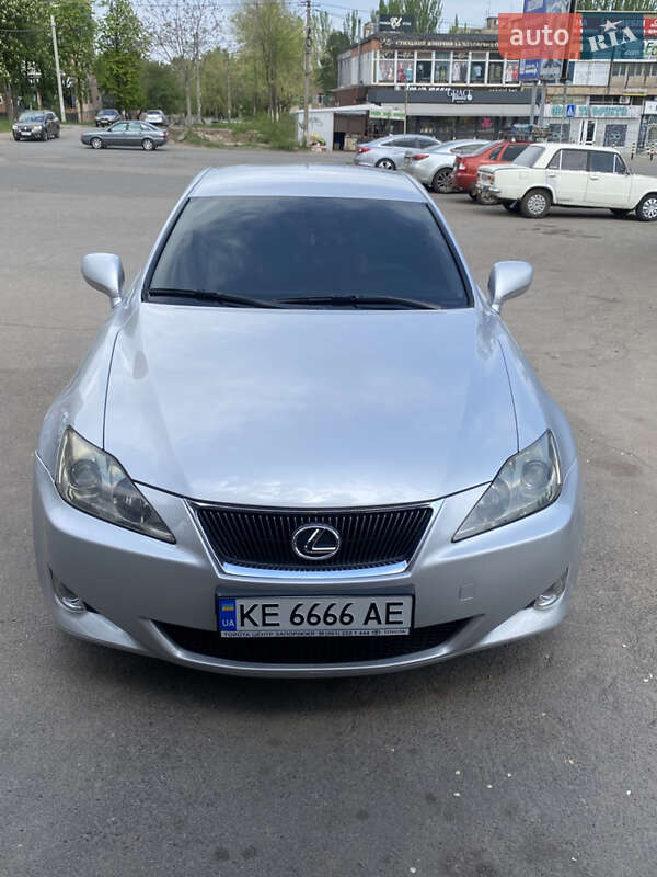 Lexus IS 2006
