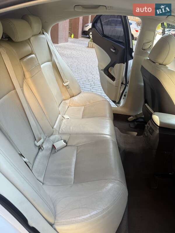 Седан Lexus IS 2012 в Виннице