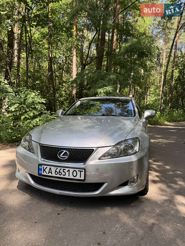 Седан Lexus IS 2007 в Киеве