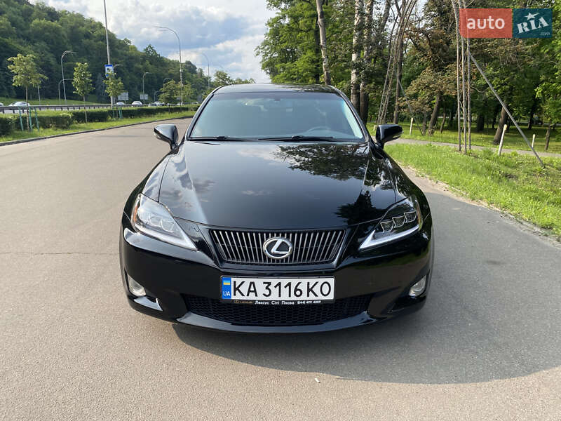 Седан Lexus IS 2008 в Киеве