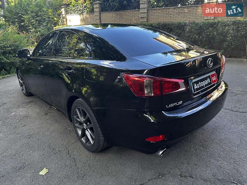 Седан Lexus IS 2011 в Киеве