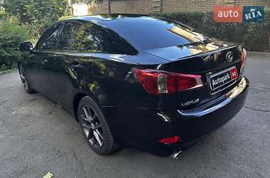 Седан Lexus IS 2011 в 