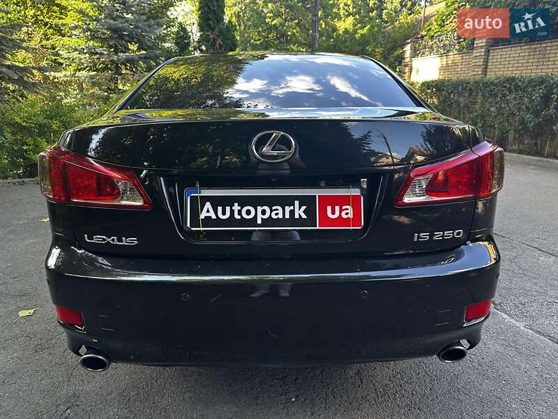 Седан Lexus IS 2011 в Киеве
