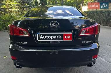 Седан Lexus IS 2011 в 