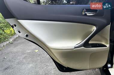Седан Lexus IS 2011 в 