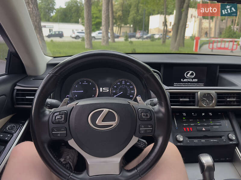 Седан Lexus IS 2017 в Харькове