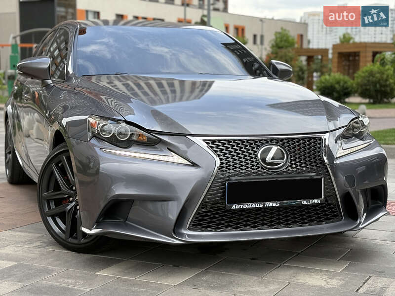 Lexus IS 2013