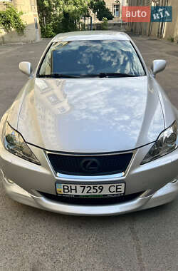 Седан Lexus IS 2006 в 
