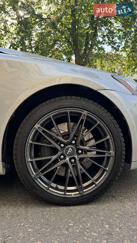 Седан Lexus IS 2007 в Киеве