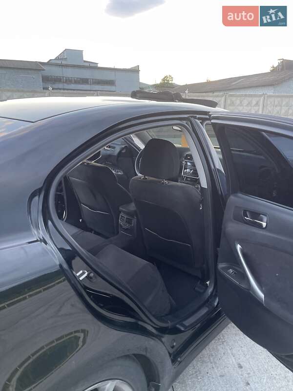 Седан Lexus IS 2006 в Ивано-Франковске