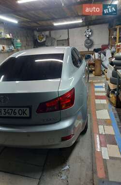 Седан Lexus IS 2005 в 